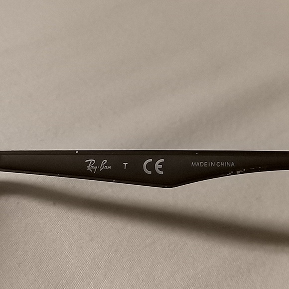 Ray-Ban Glasses - Picture 4 of 6